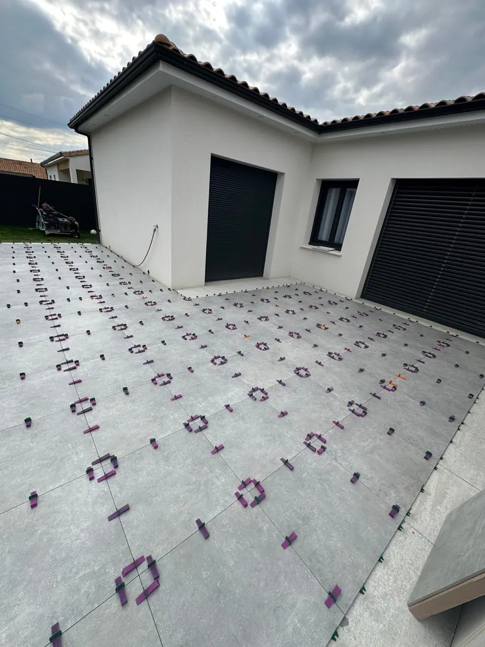 Terrasse carrelée réalisée par BATI-CAR